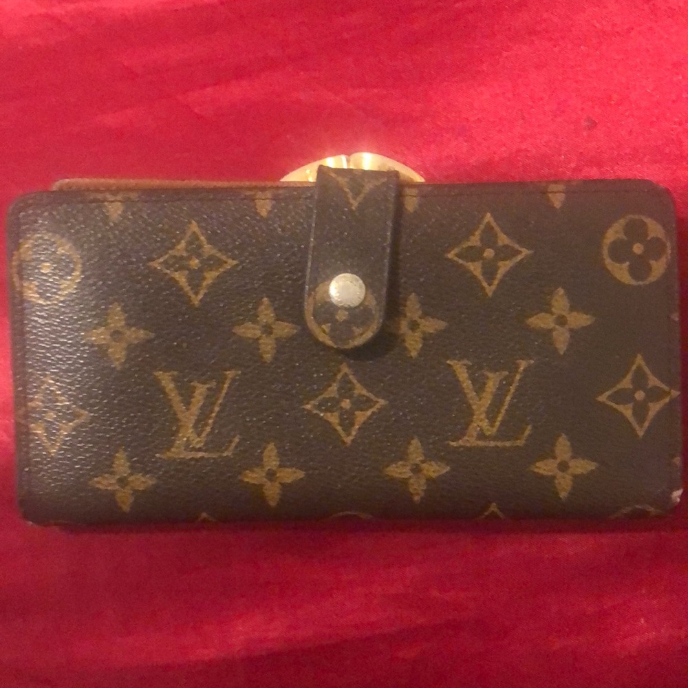 L/V wallet